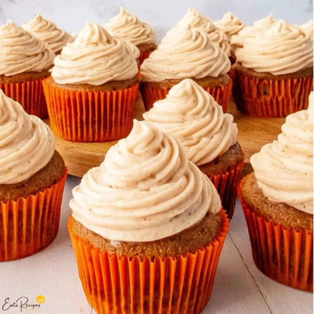 Pumpkin Cupcakes with Cinnamon Cream Cheese Frosting